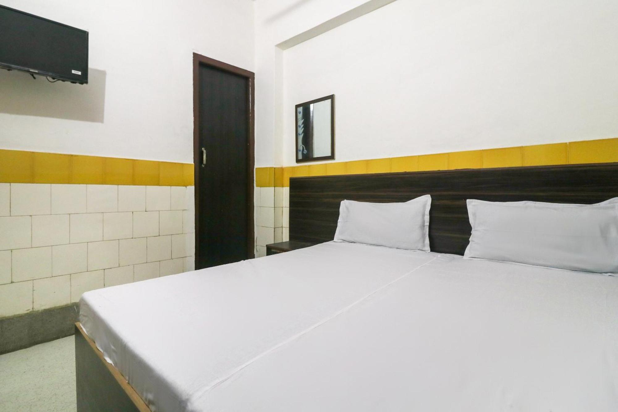 Spot On Hotel Anand Bhawan Alīgarh Eksteriør billede