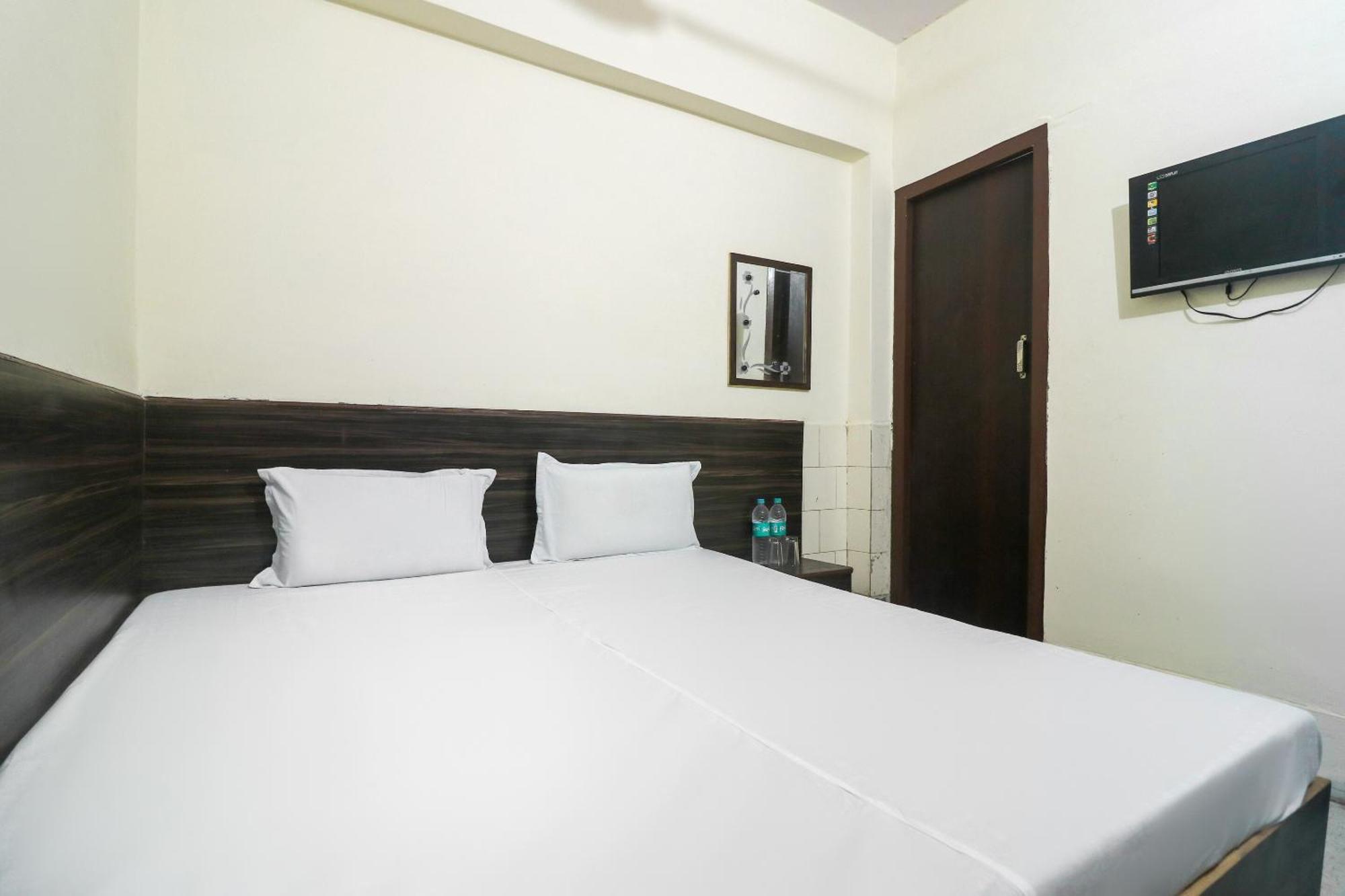 Spot On Hotel Anand Bhawan Alīgarh Eksteriør billede