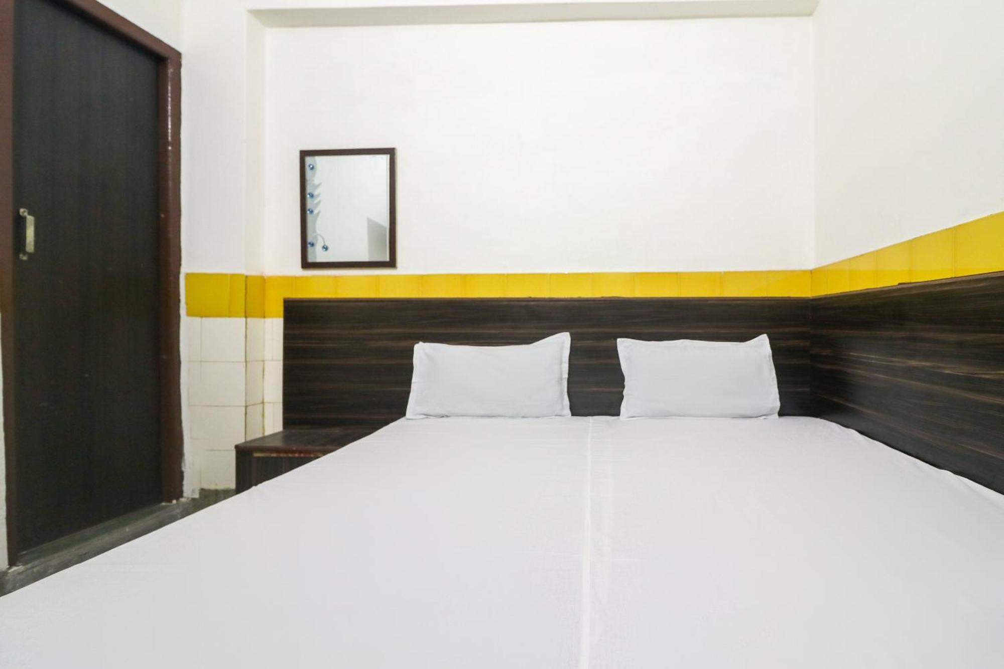 Spot On Hotel Anand Bhawan Alīgarh Eksteriør billede