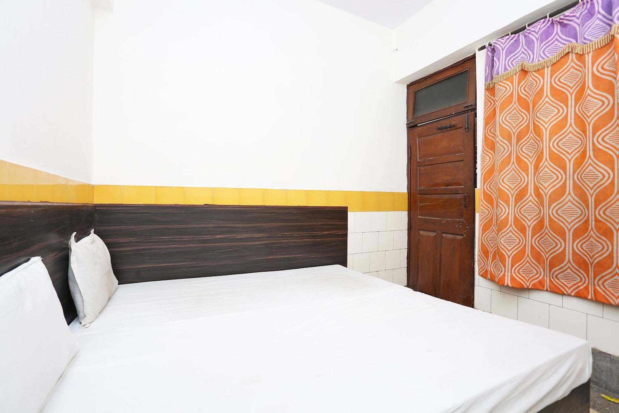 Spot On Hotel Anand Bhawan Alīgarh Eksteriør billede